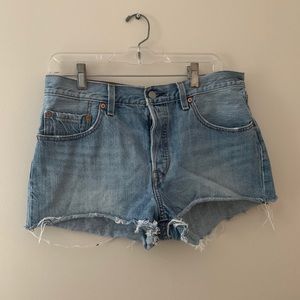 Levi’s 501 Lightwash Shorts